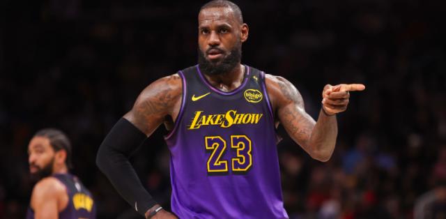 kaiyun-詹姆斯奉献宣言式盖帽！季末冲刺湖人扼守西部前四